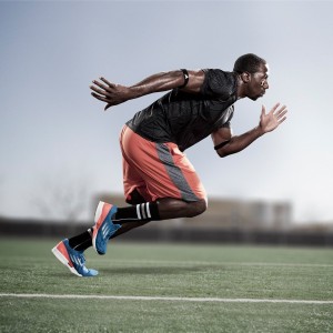 开云官方-特色海滩跑步，自由奔跑迎夏日风情，beach running 沙滩跑步